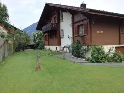 Ansicht Ost mit Balkon, Haupteingang
