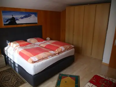 grosses Schlafzimmer