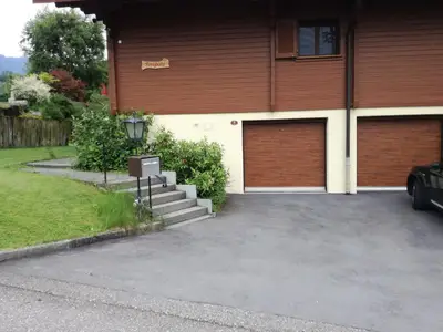 Parkplatz vor dem Haus