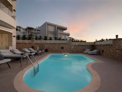 PoolOfHouse