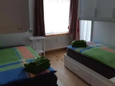 2 Bett Zimmer