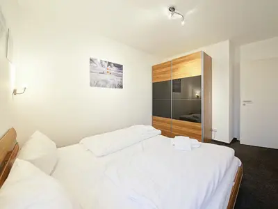 Schlafzimmer mit Doppelbett