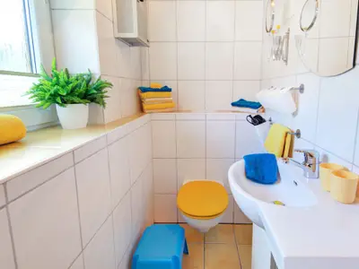 sonnenblumebadezimmermitdusche