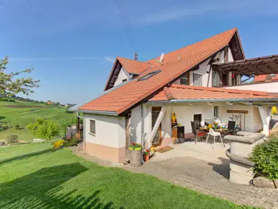 separaterberdachtereingangdirektamspielplatz