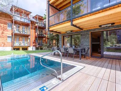 PoolOfHouse