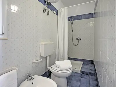 Badezimmer mit Dusche