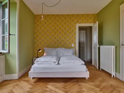 Grosses Schlafzimmer 1