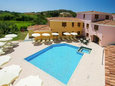 PoolOfHouse