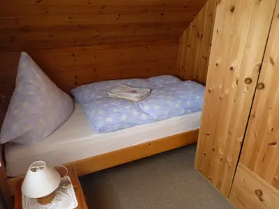 2. Schlafzimmer