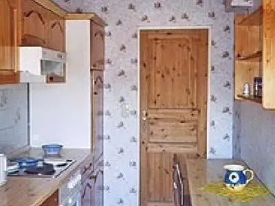 Wohnbeispiel Küche mit Herd,Kühlschrank, Geschirrspüler u.a.