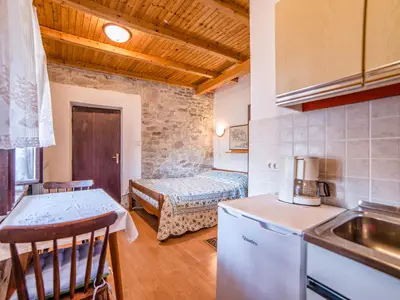 Ferienwohnung für 2 Personen (23 m²) in Hum 4/10
