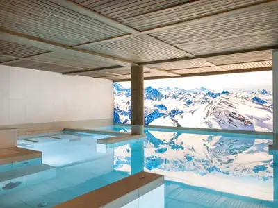 PoolOfHouse