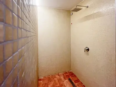 bathroom bathroom