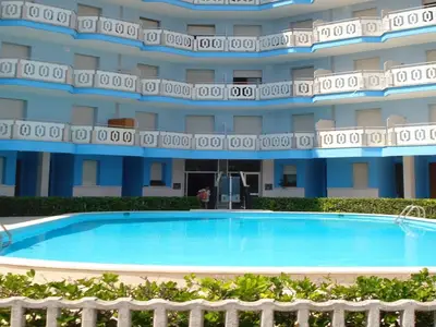 PoolOfHouse
