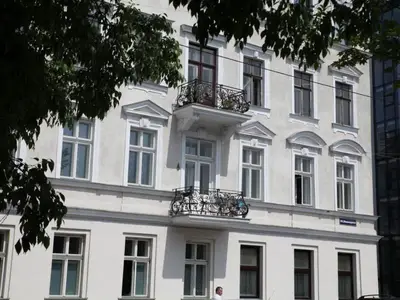 Außenansicht des Gebäudes. Außenansicht