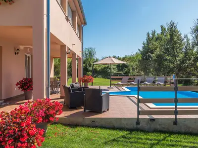 Ferienwohnung für 6 Personen (110 m²) in Radetići 3/10