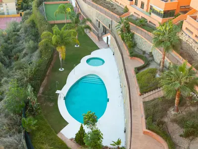 PoolOfHouse