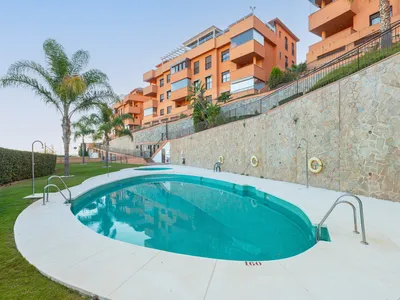 PoolOfHouse