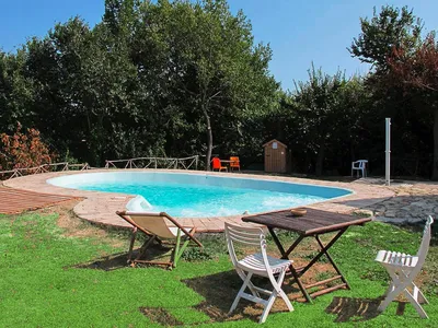 PoolOfHouse