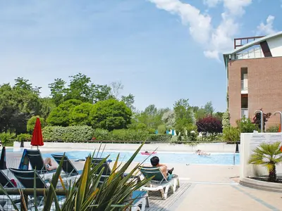 PoolOfHouse