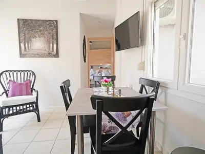 DiningRoom