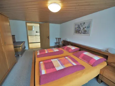 Schlafzimmer 1 mit Doppelbett