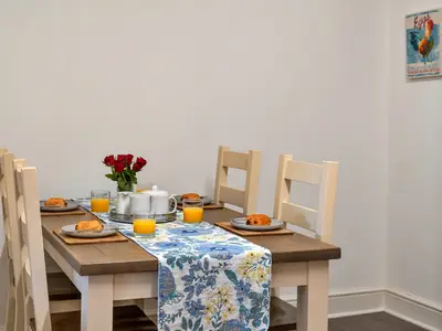 DiningRoom