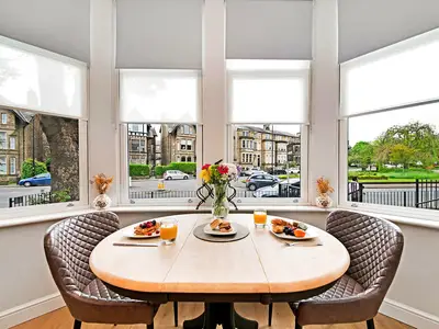 DiningRoom