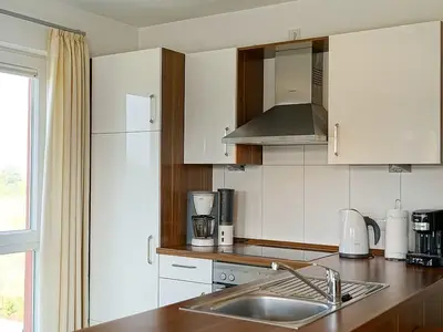 Küchenzeile mit Backofen