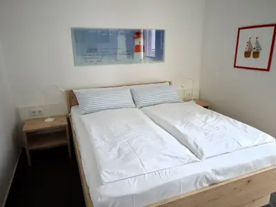 Schlafzimmer mit Doppelbett