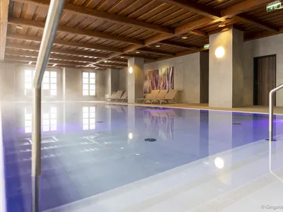 PoolOfHouse