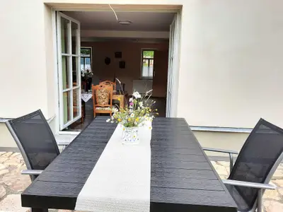 Terrasse an der Ferienwohnung