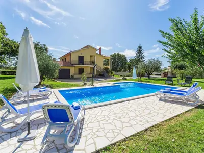 Ferienwohnung für 2 Personen (32 m²) in Kirmenjak 1/10