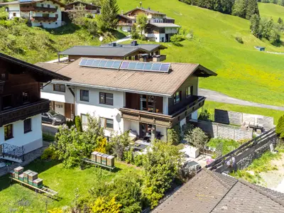Außenseite Ferienhaus [Sommer]