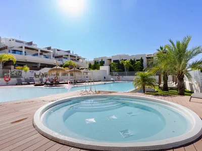 PoolOfHouse