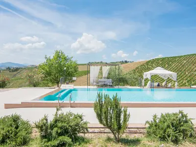 PoolOfHouse