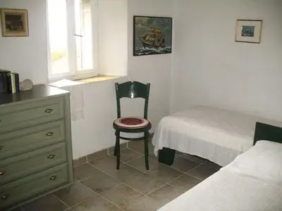 Schlafzimmer 1