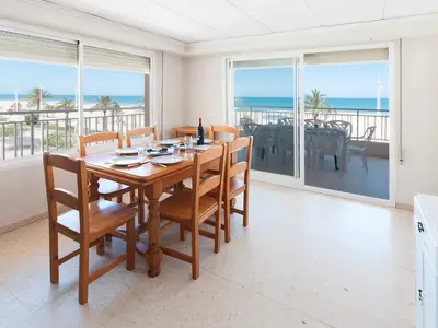 DiningRoom