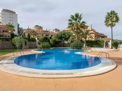 PoolOfHouse