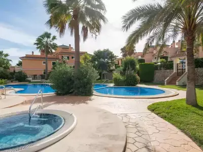 PoolOfHouse