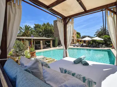PoolOfHouse