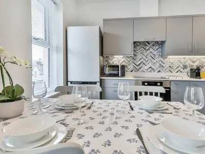 DiningRoom