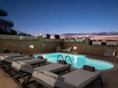 PoolOfHouse