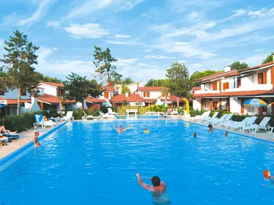 PoolOfHouse