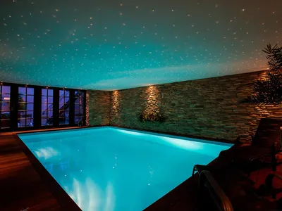 PoolOfHouse