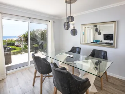 DiningRoom