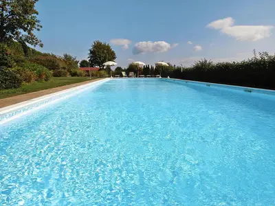 PoolOfHouse