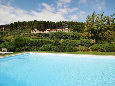 PoolOfHouse