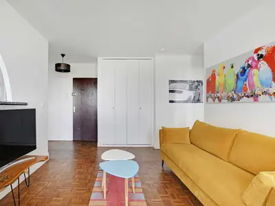 Ferienwohnung für 5 Personen (44 m²) in Buttes-Chaumont 9/10