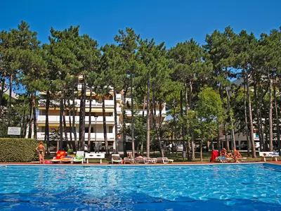 PoolOfHouse